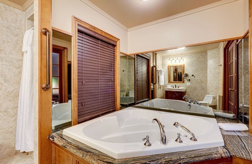 Baie Comeau Hotel | Le Grand Hôtel