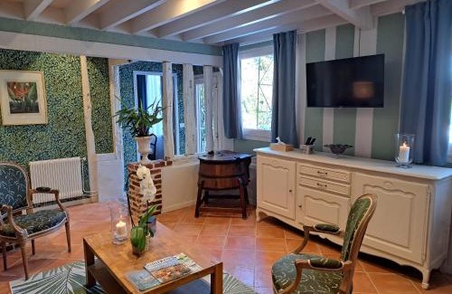 Thierville Bed & Breakfast | Le Logis Fleurs et jardins de Pitry