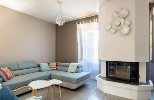 Aubenas House | Le Mas Coste