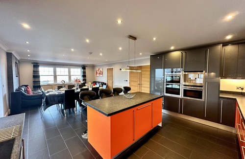 Llanddulas House | Le Morne- 5 Bed Luxury Coastal Retreat