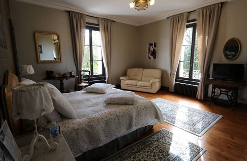 Mouchamps Bed & Breakfast | LE Petit Chateau DES Cedres