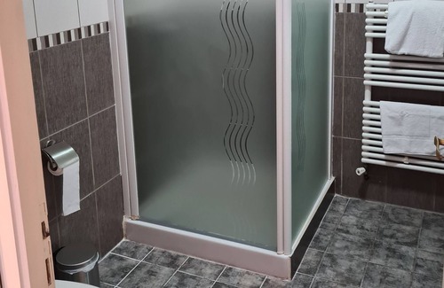 Saint-Pol-sur-Ternoise Hotel | Le Royal