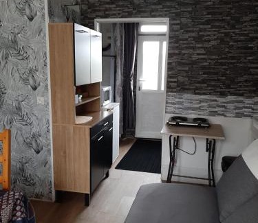 Saint-Gobert Apartment | Le studio à la campagne