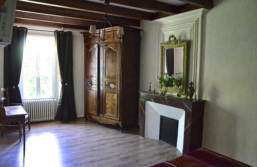 Reaux Bed & Breakfast | Le Vieux Noyer