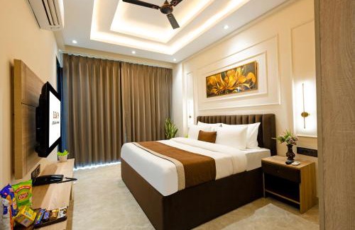 Udyog Vihar Hotel | Leaf 9 Grand, Near Udyog vihar and Yashobhoomi