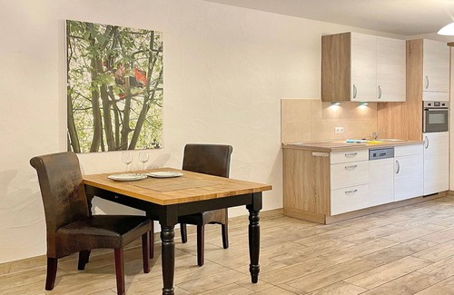 Burg-Kauper Apartment | Leaf hut tree 1 - Leaf hut