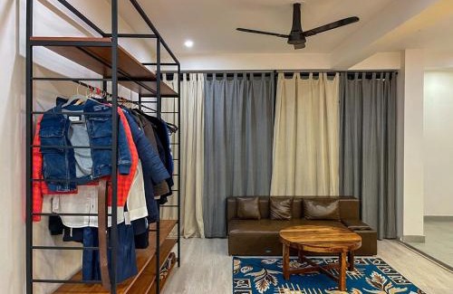 Mahipalpur Extension Apartment | Leafyinn Serenity Retreat