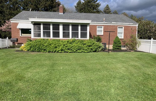 Lebanon House | Lebanon Single Home 30 minutes from Hershey 10 minutes to Lebanon Veterans