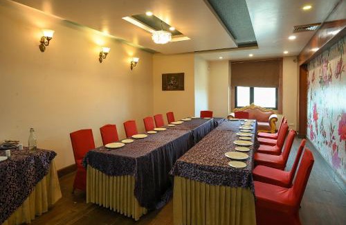 Karnal Hotel | Leela Residency