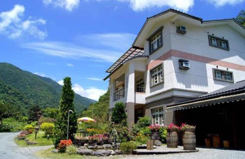 Jiaoxi House | Left Bank BnB