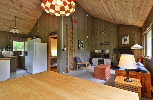Killington House | Left Duplex Home Directly Across From Pico Mountain, Close to Killington.
