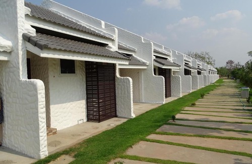 Chum Het Resort | Lemon Resort