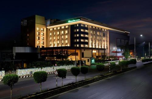 Vijayawada Hotel | Lemon Tree Premier, Vijayawada