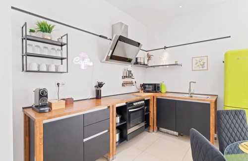 Alt-Muhlburg Apartment | Lemon3: Privater Garten mit Grill in Top Lage mit Kleinem Gym und Toller Küche