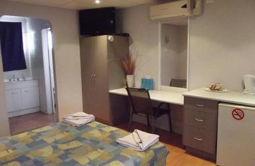 Clermont Hotel | Leo Hotel Motel