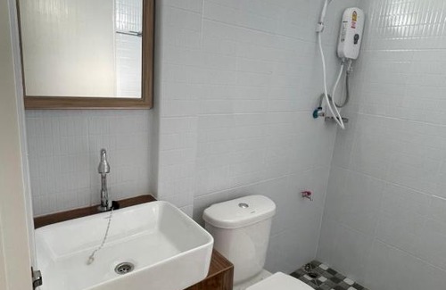 Suphan Buri Apartment | Lert Sri Garden Hotel