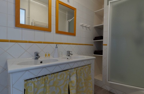 Lavannes House | Les Célestines