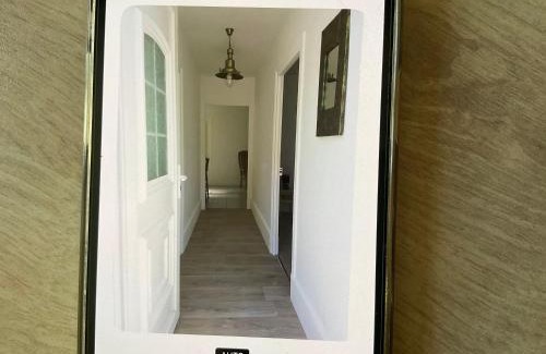 Saint-Pierre-le-Moutier House | Les cedres