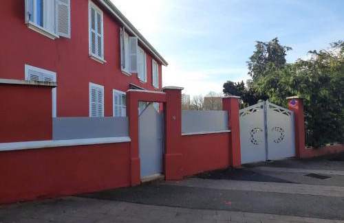 Oyonnax Apartment | Les lunettes d'Oyo 01