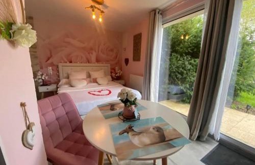 Favieres Bed & Breakfast | Les nids de la Baie