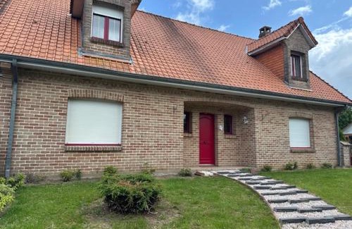 Camblain-Chatelain Apartment | Les Oiseaux Résidence