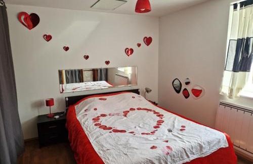Begnecourt Apartment | Les Sens Ciel Séjour cocooning pour deux avec ambiance romantique