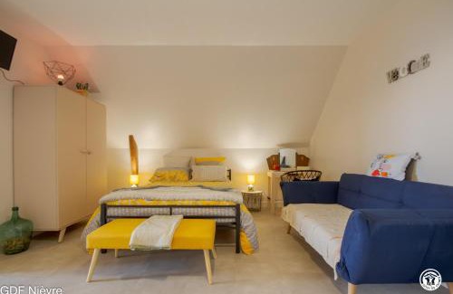 Dornes Bed & Breakfast | Les Volets Bleus