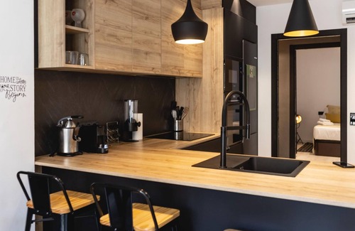 Eixample Apartment | Les Voltes - Holiday Apartment Rental in Girona | Bravissimo