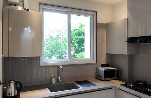 DLF City Apartment | Let'stay DLF Phase- 1, Gurugram