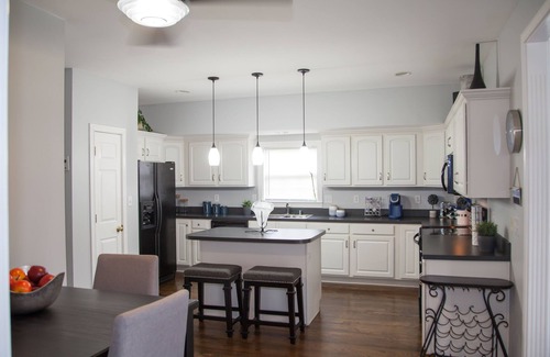 Liberty Area House | Lexington Near downtown/keeneland/interstate. Pool table. Self check in 3000sqft