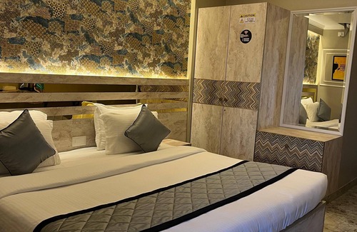 Kalyan Nagar Hotel | LG Signature Suites Kalyan Nagar