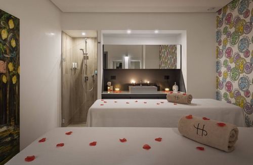 Fuorigrotta Hotel | LHP Napoli Palace & spa