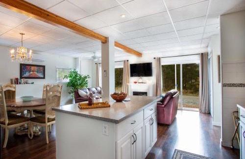 Southeast Kelowna Apartment | Licensed Pet Friendly Suite on Haskap Farm