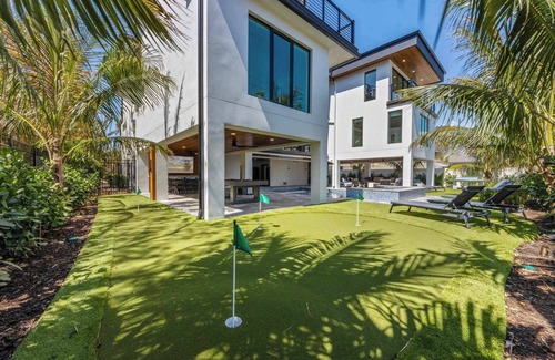 Sarasota House | Lido Luxe Estate: Rental with Pool & Rooftop Deck