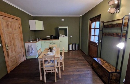 Waldsieversdorf Apartment | Liebevoll Sanierte Altbauwohnung