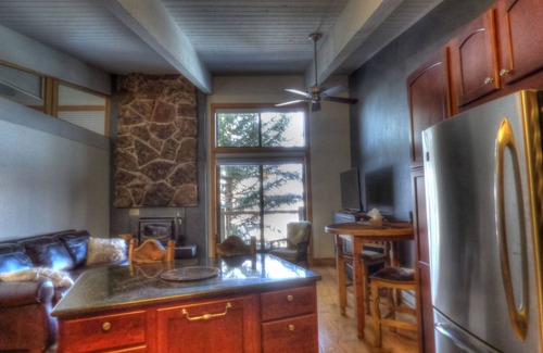 Steamboat Springs Condo | Lift Tickets Ski-in-out Mnt Side Wifi, Fireplace, Clubhousewinter Shuttle