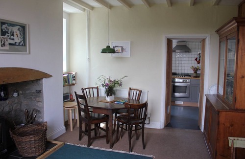 Tan-y-groes House | Light, cosy Edwardian cottage near West Wales Coast Path, Llangrannog