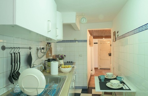 Misericordia Apartment | Light Filled Apartment near Chiado, By TimeCooler