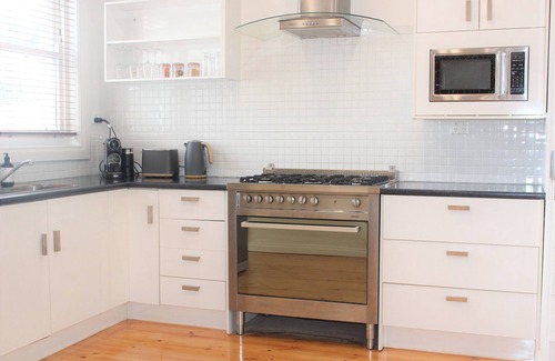 Mount Gambier House | Light-filled comfortable 3 B/R 2 bathroom family home. Dogs by negotiation .