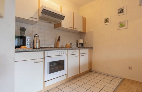 Wremen Apartment | Lili Marleen 5-06, cozy and with balcony.