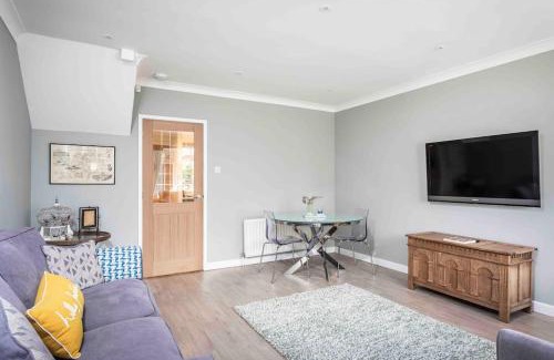 Canford Cliffs House | Lilliput Hideaway 5 mins from Sandbanks Beach