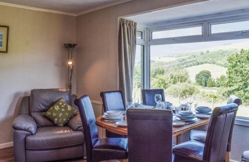 Girvan House | Lilybank Cottage