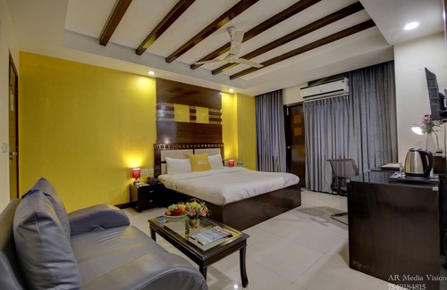 Greater Kailash Hotel | Lime Tree Hotel Greater Kailash