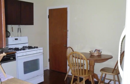 Lexington House | Limestone Cottage @ Calumet Spring