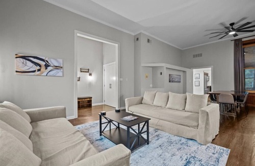 Lincoln Park Apartment | Lincoln pack condo Outdoor patio