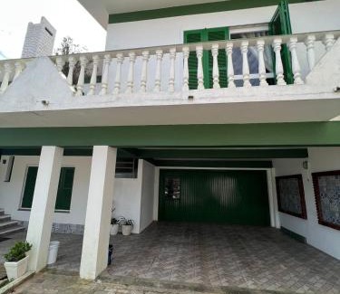 Sao Lourenco do Sul House | Linda casa para temporada em FRENTE A PRAIA em São Lourenço do Sul