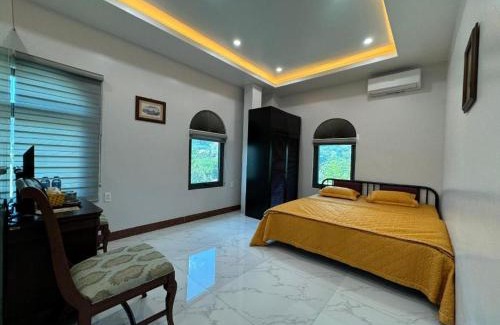 Hoa Binh Hotel | Linh San Hotel