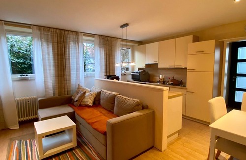 Albersweiler Apartment | Lion's Arch Holiday apartment