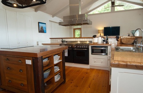 Red Hill House | LionsGate - Peninsula Homestead with a View