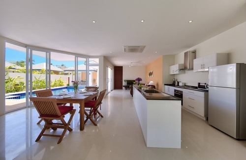 Lipa Noi Villa | Lipa Talay Sawng - Beach Side Retreat